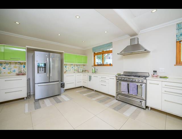 6 BEDROOM FREESTANDING FOR SALE IN GLENWOOD